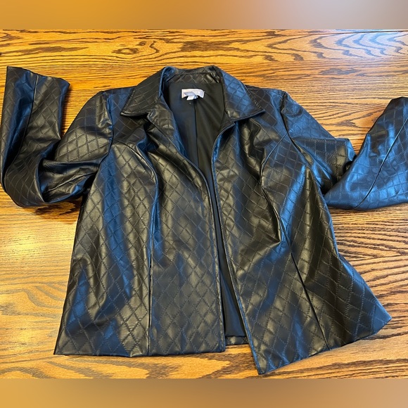 Chico’s Faux Leather Open Jacket With Pockets Quilted Black Size 1 (S/8) Women’s - Picture 8 of 8